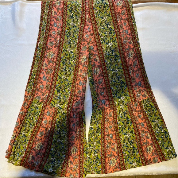Easel Anthropologie Floral Vibrant Wide Leg Bell Bottom Boho Jumpsuit. Sz M - Picture 4 of 16